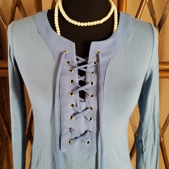 Long Sleeve Blouse 💙 - Picture 3 of 5